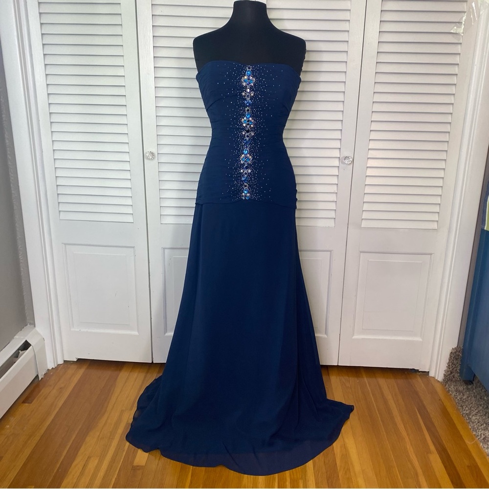 Jovani Elegant Navy Blue Strapless Evening Gown | Size 8/ this is a petite